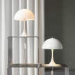 Stolní lampa Panthella 250, white opal