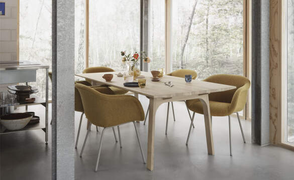 Muuto Earnest Tables