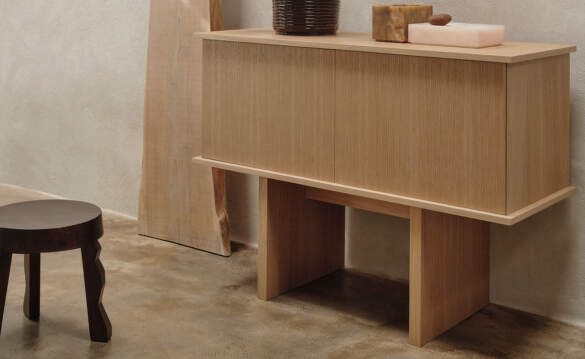 Komody Stilt Sideboard od Ferm Living